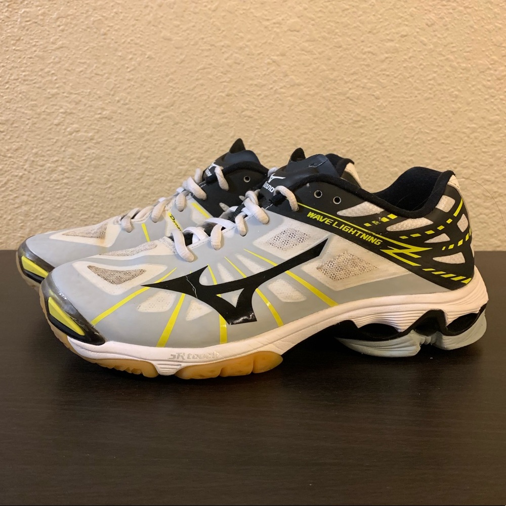 Mizuno Wave Lightning Women’s Sz 8